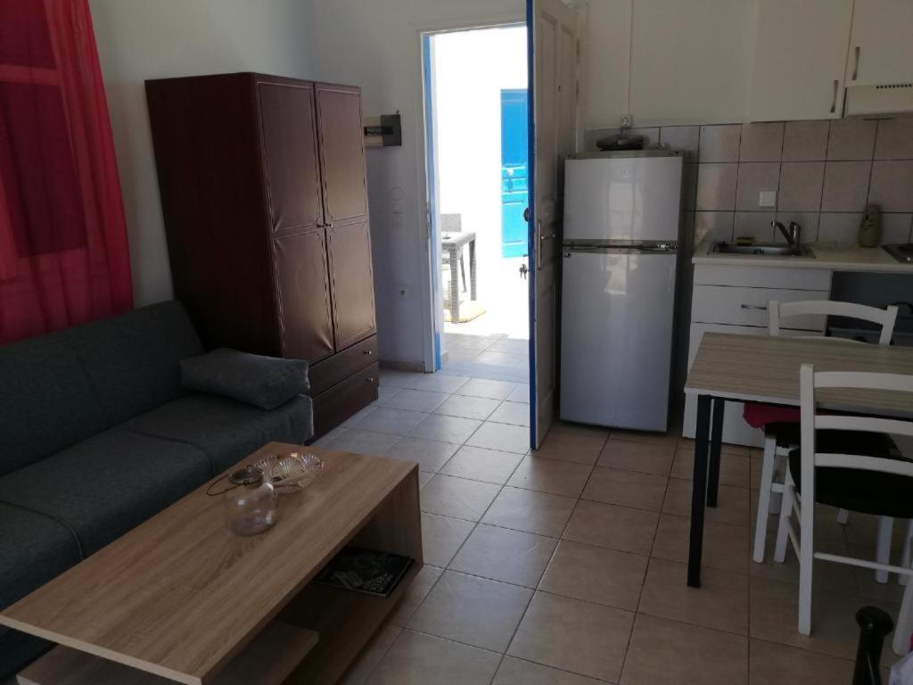 Papikinou Apartment