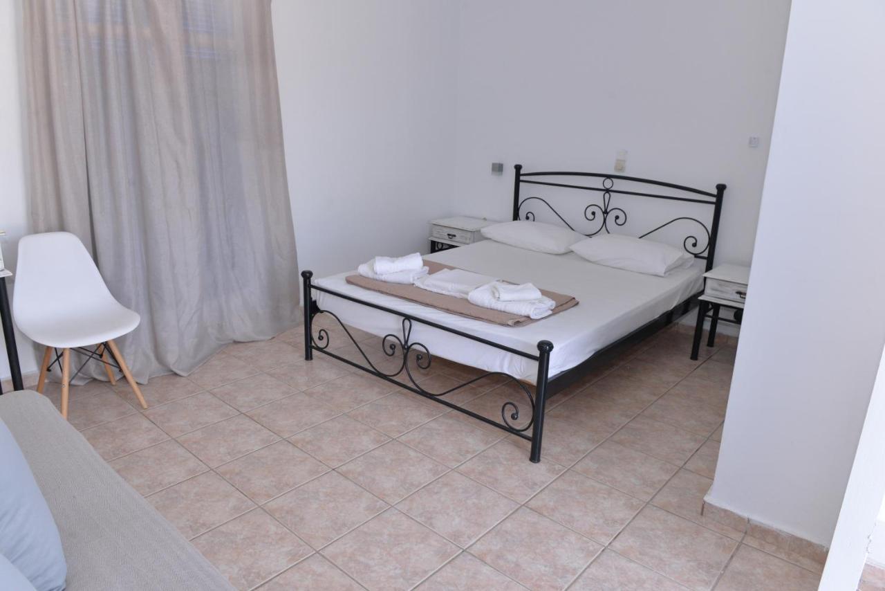 Papikinou Apartment Adamantas (Milos)